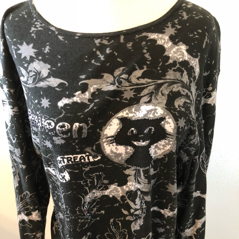 SPOOKY! Halloween Top....boo!